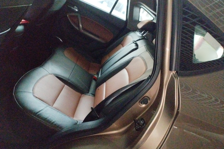 海马S5 2016款 1.5T CVT创享版中控内饰21