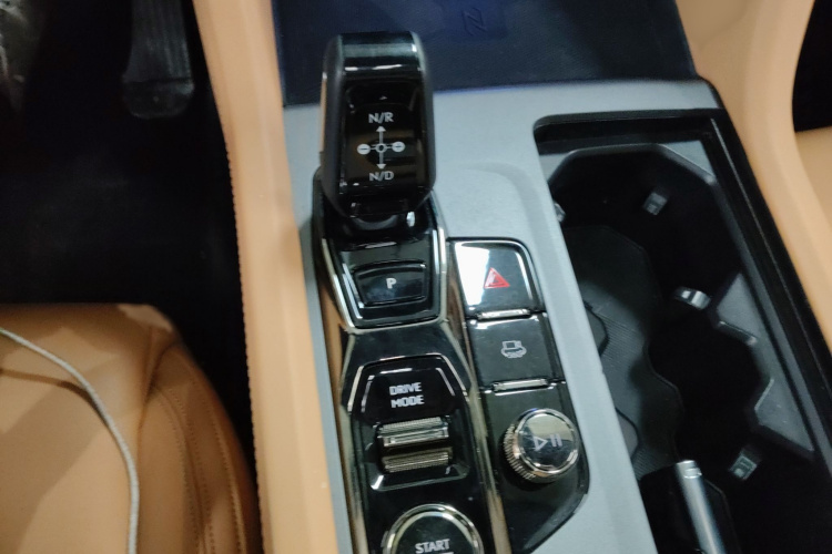 领克09 2021款 2.0T Halo 六座局部细节18