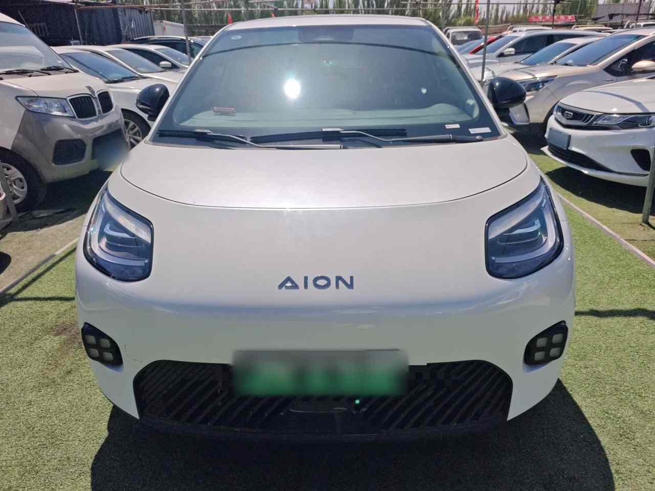 埃安 AION UT 2025款 330星辉版(1)