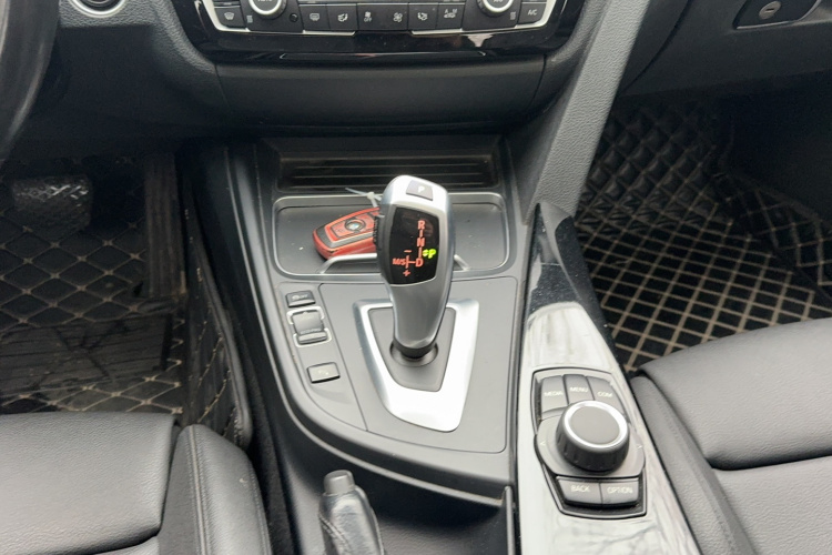 宝马3系 2018款 318Li局部细节18