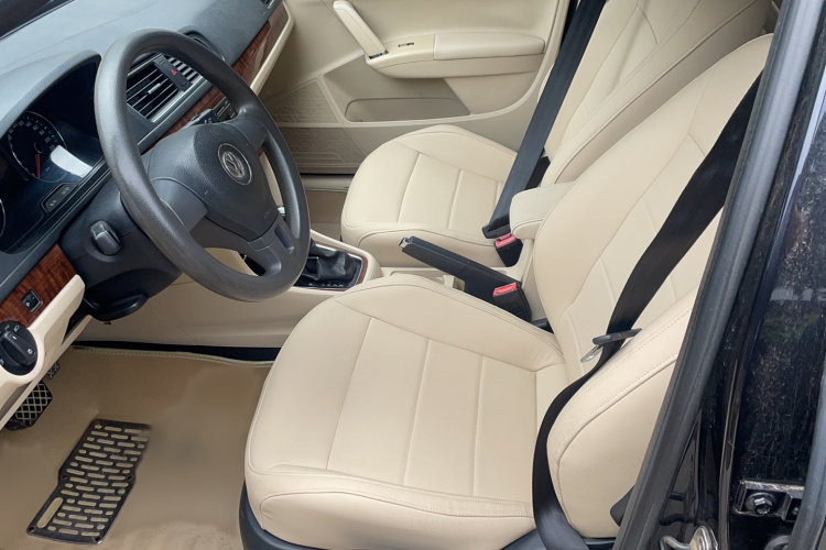 大众 朗逸 2013款 改款经典 1.6L 自动舒适版中控内饰7002