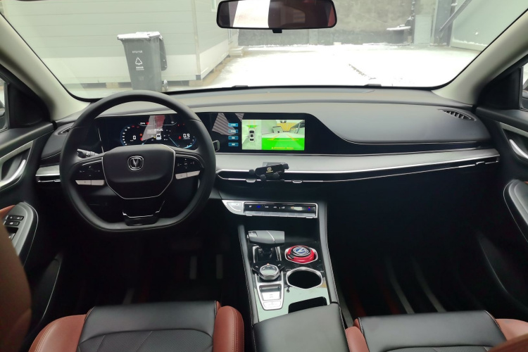 长安 逸动 2024款 PLUS 蓝鲸NE 1.4T GDI DCT高能版中控内饰7004