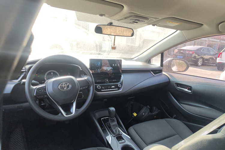 丰田 雷凌 2023款 TNGA 1.5L CVT进取版中控内饰12