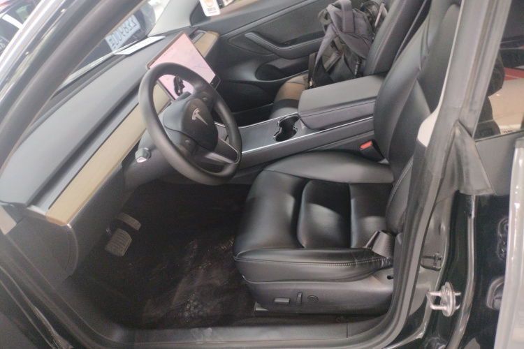 特斯拉 Model 3 2019款 标准续航后驱升级版局部细节19