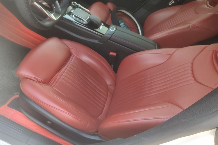 奔驰CLA 2021款 CLA 200中控内饰19