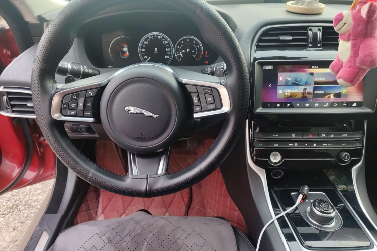 捷豹XEL 2018款 2.0T 200PS 尊享版中控内饰13