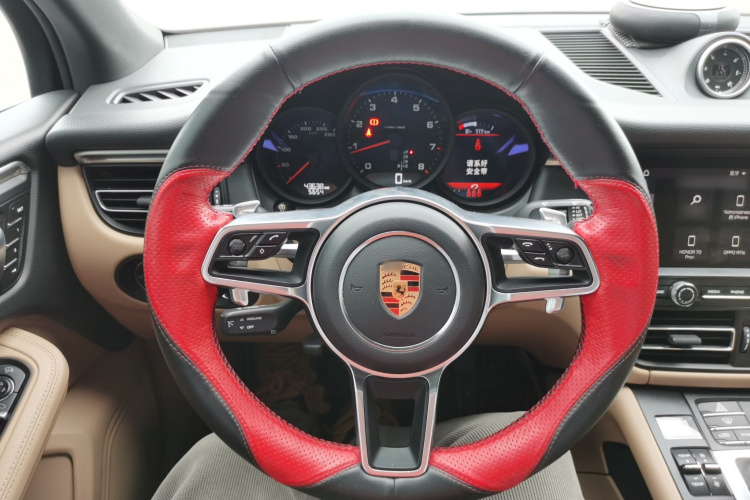 保时捷 2018款 Macan 2.0T中控内饰13