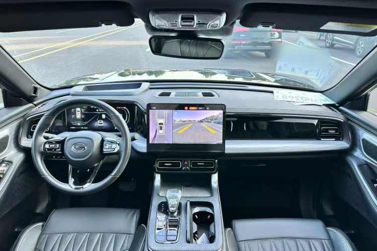 广汽传祺 传祺GS8 2022款 双擎系列 2.0TM 两驱尊贵版 （六座）中控内饰7003