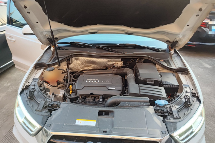 奥迪Q3 2018款 30周年年型 35 TFSI 运动型局部细节24