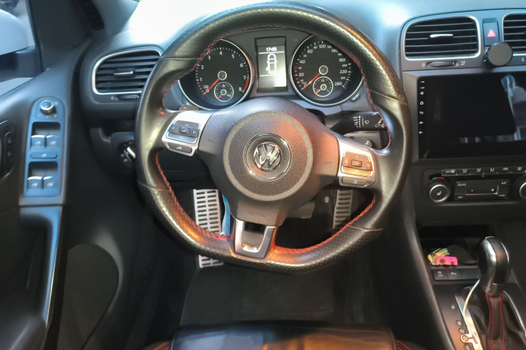 大众 高尔夫GTI 2012款 2.0TSI GTI中控内饰13