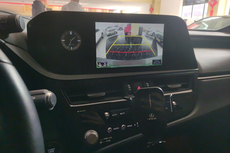 雷克萨斯ES 2021款 200 卓越版局部细节16