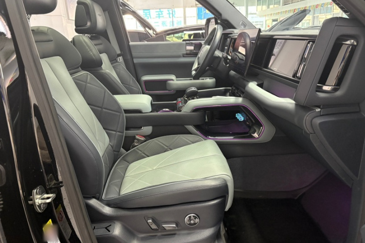 方程豹 豹5 2023款 领航版中控内饰7003