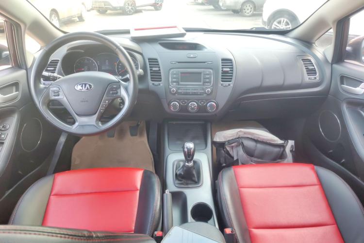 起亚K3 2015款 1.6L 手动GLS中控内饰7002