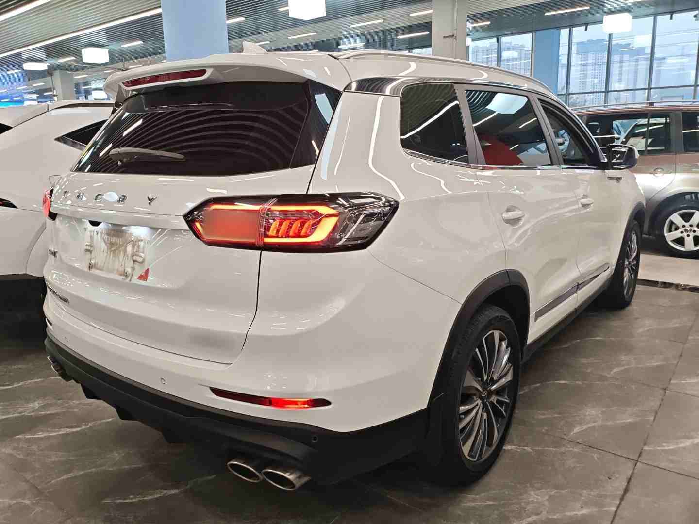 瑞虎8 PLUS右后45度外观展示