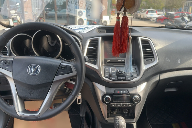 长安 逸动 2013款 1.6L 自动俊酷型 国IV车身外观6008