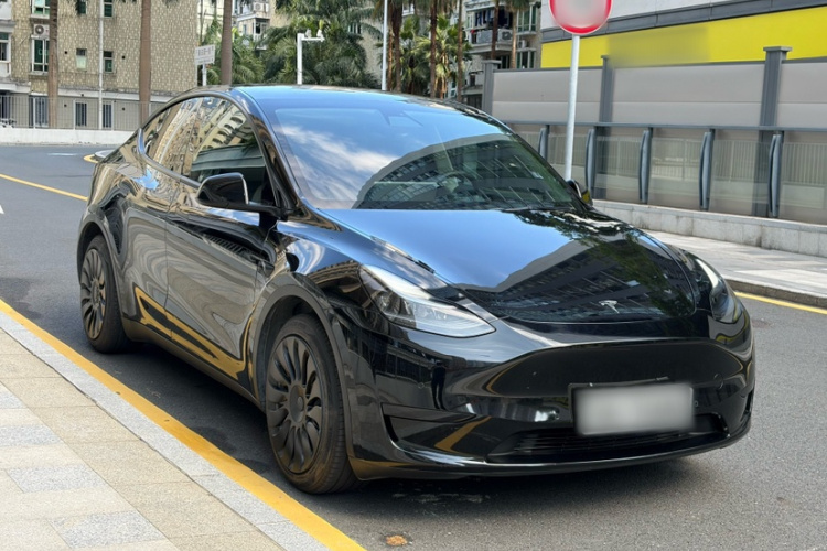 特斯拉 Model Y 2022款 后轮驱动版车身外观6005