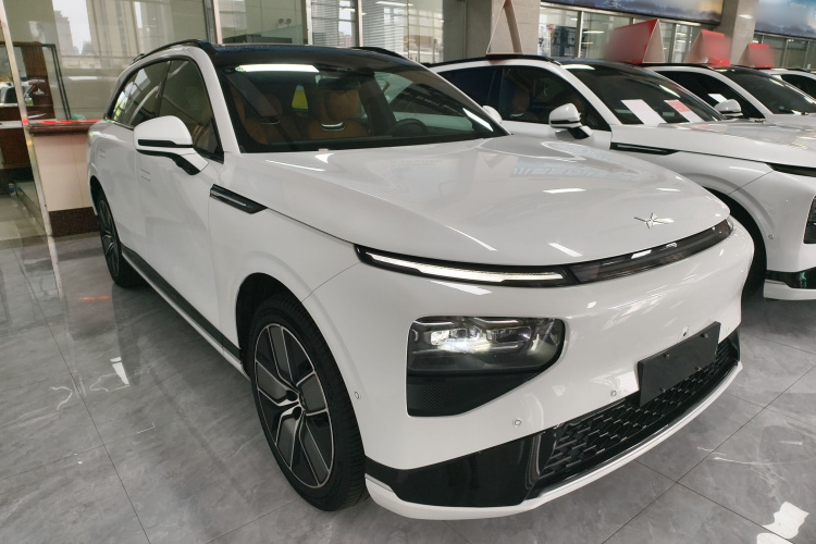 小鹏G9 2022款 702 Pro车身外观6002