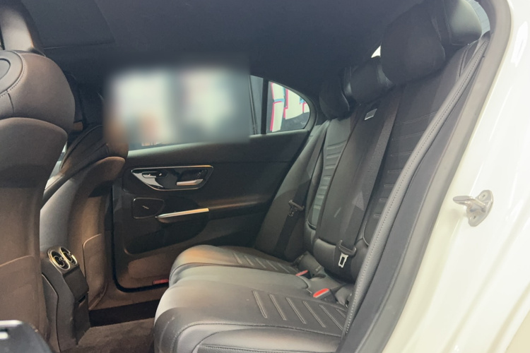 奔驰C级 2022款 C 200 L 运动版中控内饰7004