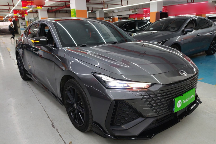 长安UNI-V 2022款 2.0T 领速版车身外观6002