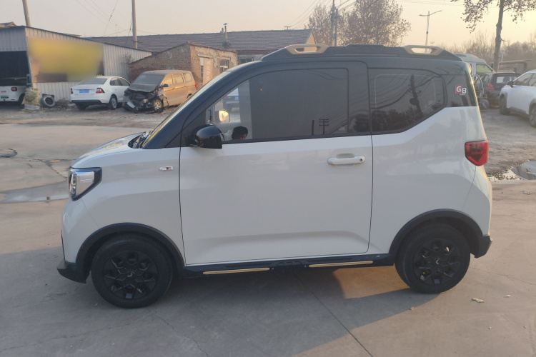 五菱汽车 宏光MINIEV 2022款 GAMEBOY 200km 玩咖款 磷酸铁锂车身外观4