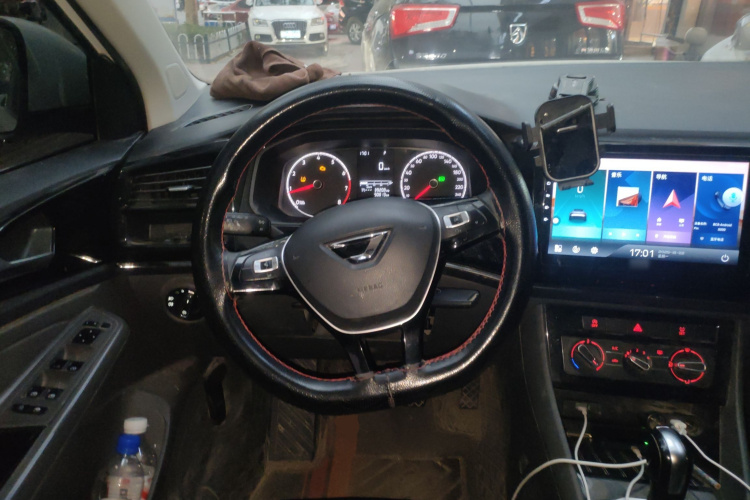 捷达VS5 2019款 280TSI 自动进取型中控内饰13