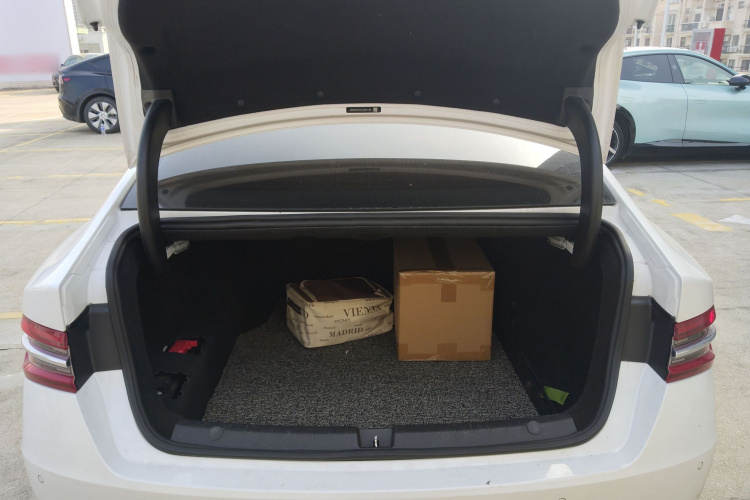 比亚迪 秦Pro新能源 2019款 DM 1.5TI 自动领航版局部细节23