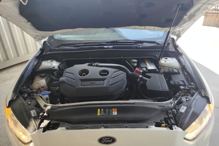 福特 蒙迪欧 2013款 2.0L GTDi200时尚型机舱底盘24