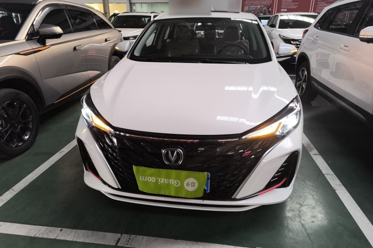 长安 逸动 2025款 PLUS 1.4T 双离合高能版车身外观6001