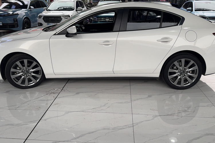 马自达3 昂克赛拉 2023款 2.0L 自动质雅版车身外观6003