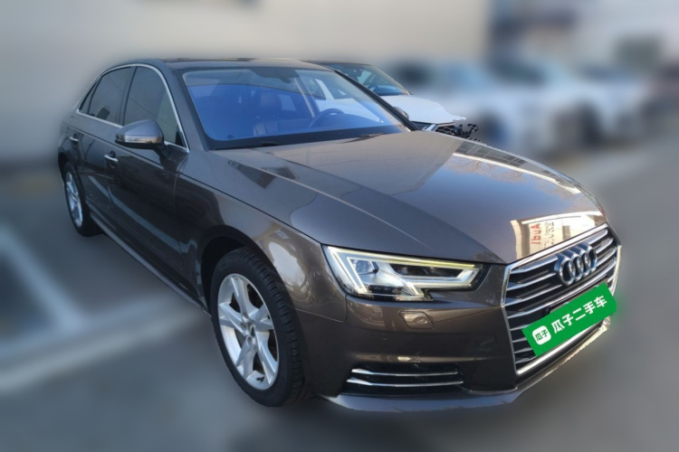 奥迪A4L 2018款 30周年年型 40 TFSI 进取型车身外观3