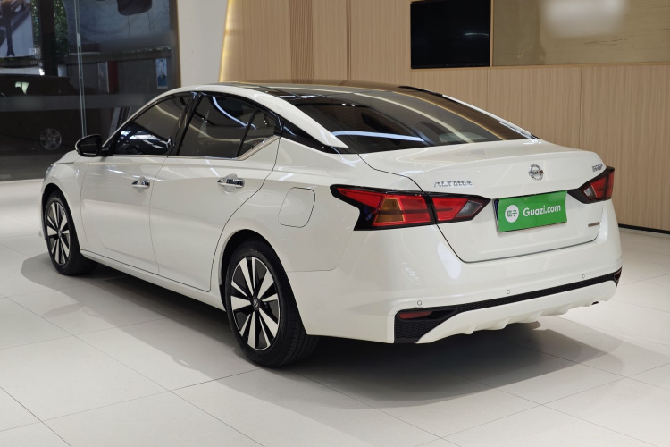 日产 天籁 2021款 2.0L XL 舒适版车身外观6003