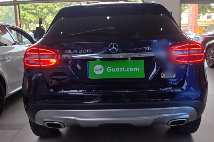 奔驰GLA 2016款 GLA 220 4MATIC 豪华型车身外观6