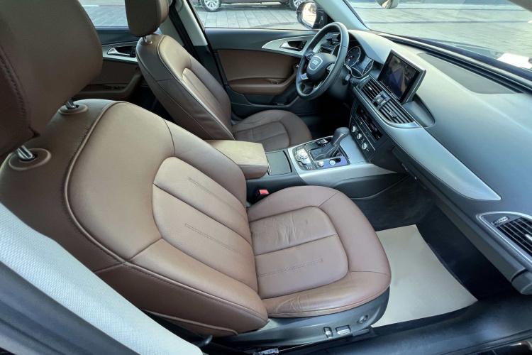 奥迪A6L 2018款 30周年年型 35 TFSI 时尚型局部细节9007