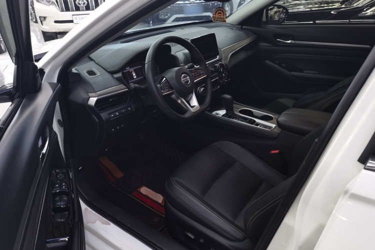 日产 天籁 2021款 2.0L XL Upper AD1 智行领航版中控内饰20