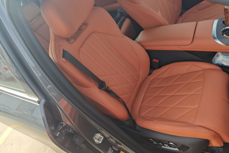 长安CS75 PLUS 2025款 第四代 1.5T 新蓝鲸 智慧尊享型局部细节41