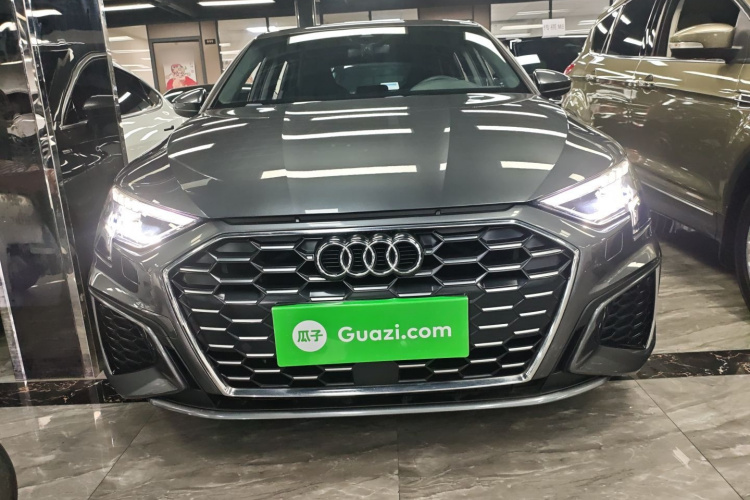 奥迪A3 2021款 Sportback 35 TFSI 进取运动型车身外观2