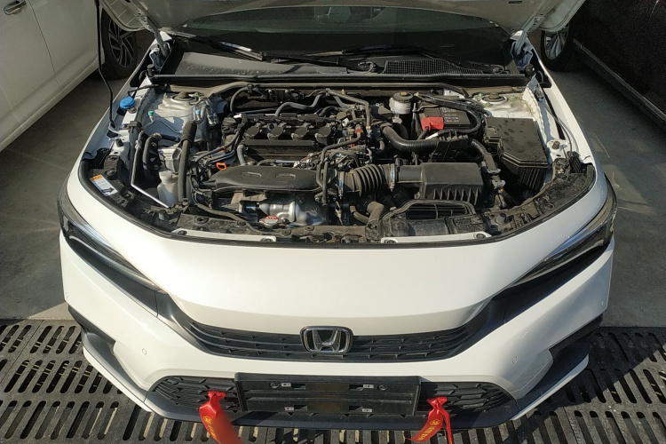 本田 思域 2022款 240TURBO CVT劲动版机舱底盘24