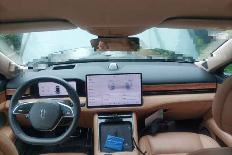 鸿蒙智行 问界M5 2023款 增程四驱智驾版中控内饰7002