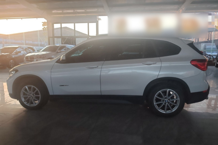 宝马X1 2018款 sDrive18Li 时尚型车身外观4