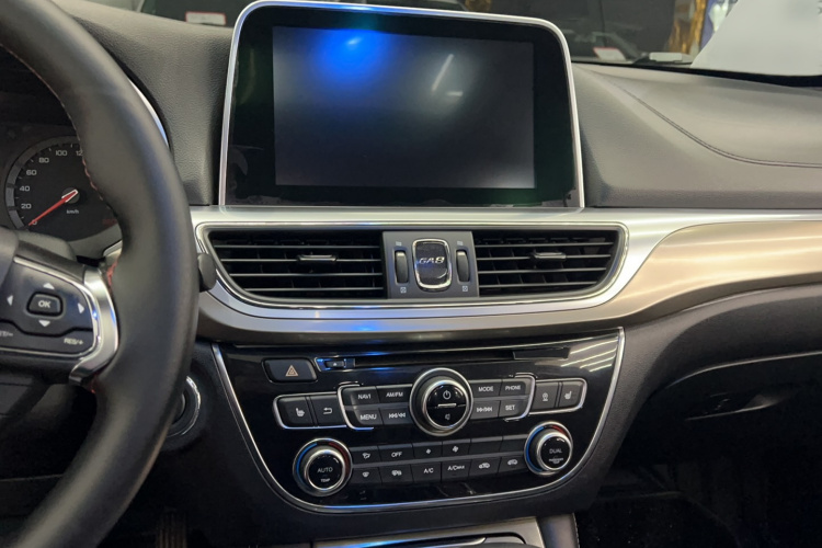 广汽传祺 传祺GA8 2017款 280T 尊享版局部细节16