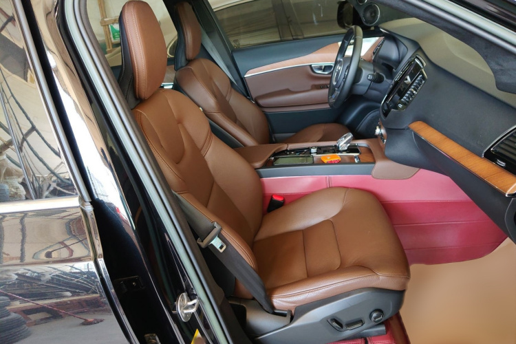 沃尔沃XC90 2022款 B6 智逸豪华版 7座局部细节41