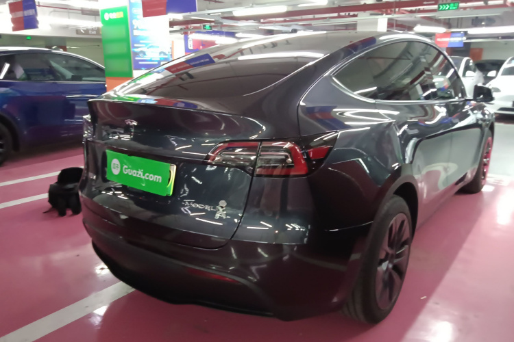 特斯拉 Model Y 2024款 后轮驱动版车身外观6005