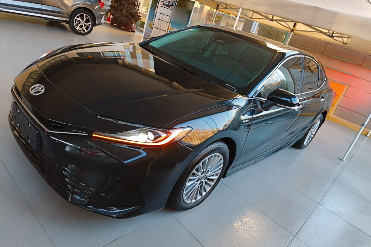 丰田 凯美瑞 2024款 双擎 2.0HGVP 豪华版车身外观6003