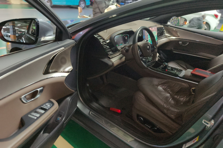 比亚迪 汉 2020款 EV 超长续航版豪华型中控内饰7003