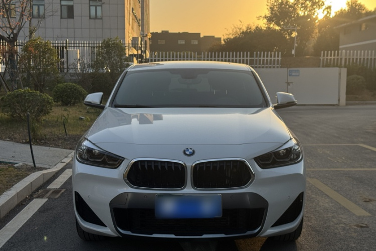 宝马X2 2020款 sDrive25i 领先型M越野套装车身外观6002