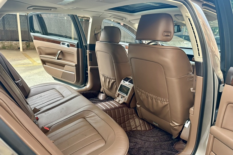 大众 辉腾 2014款 3.0L 行政型中控内饰7008