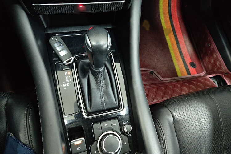 马自达 阿特兹 2020款 2.0L 蓝天豪华版局部细节18