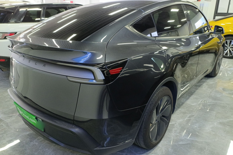 特斯拉 Model Y 2025款 后轮驱动版车身外观6005