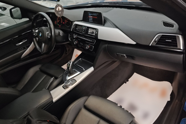 宝马3系GT 2018款 320i M运动型中控内饰12