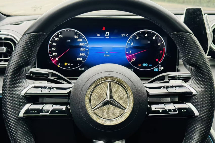 奔驰C级 2022款 改款 C 260 L 运动版中控内饰7008